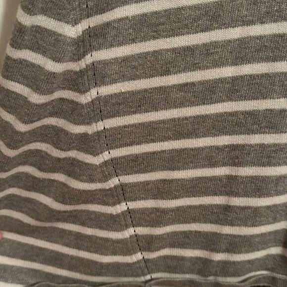 Lane Bryant - Grey & White Striped Sweater - Size 14/16 - Picture 4 of 7